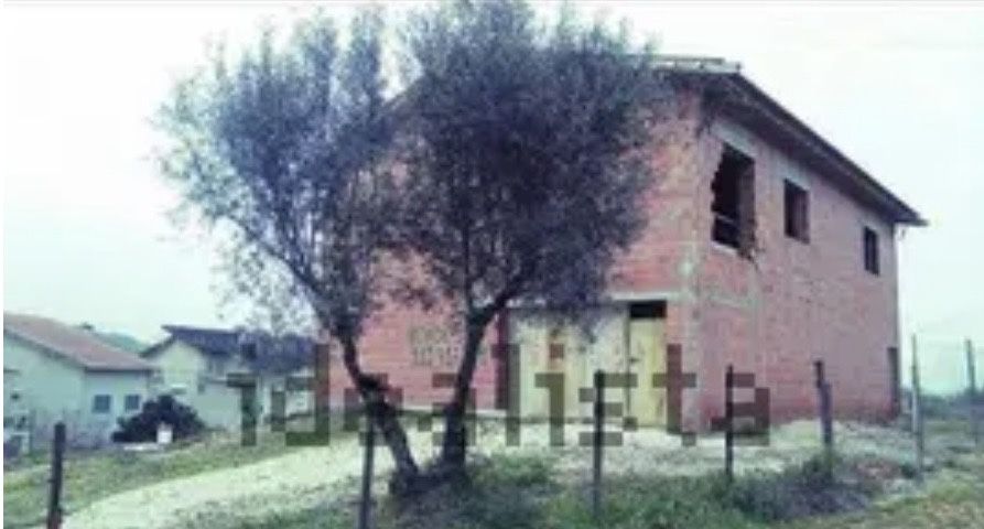 Terreno com Moradia - Murtal