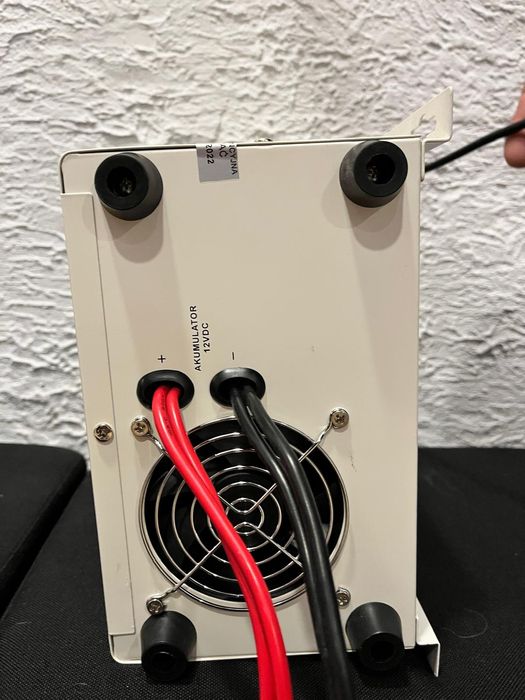 Przetwornica solarna UPS SINUSPRO 800S (12V/800W) VOLT POLSKA