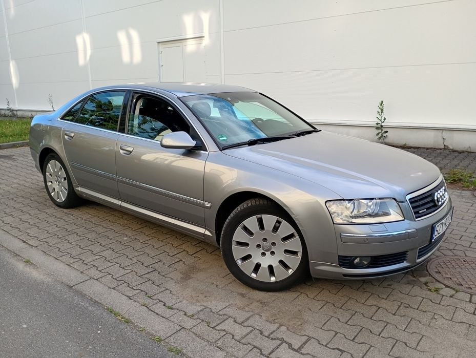 Audi A8 D3 Quatro V8