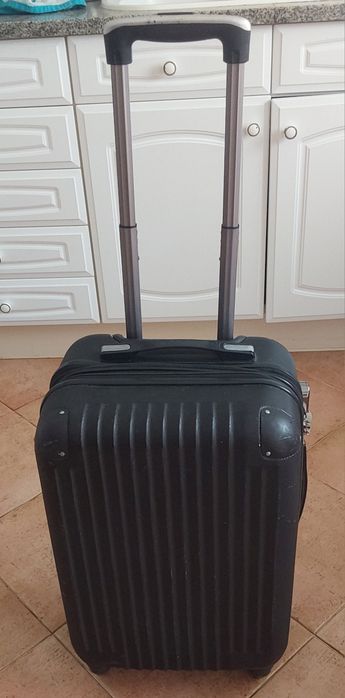 MALA CABINE 4 RODAS E CADEADO CÓDIGO.  Viagens Casa Arrumação Férias .