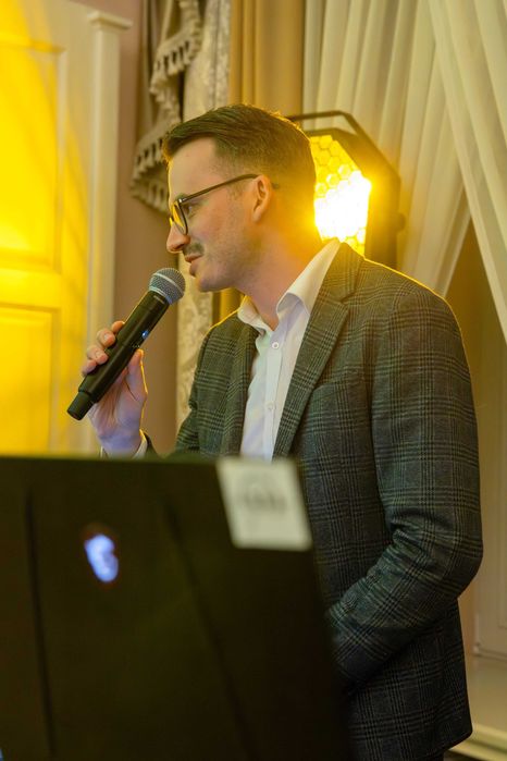 Dj na 18 urodziny, wesele, imprezy firmowe, oraz okolicznościowe