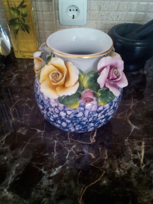 Ваза фарфорна нова