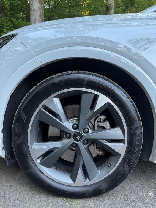 Авто Audi q4 sportback e-tron
