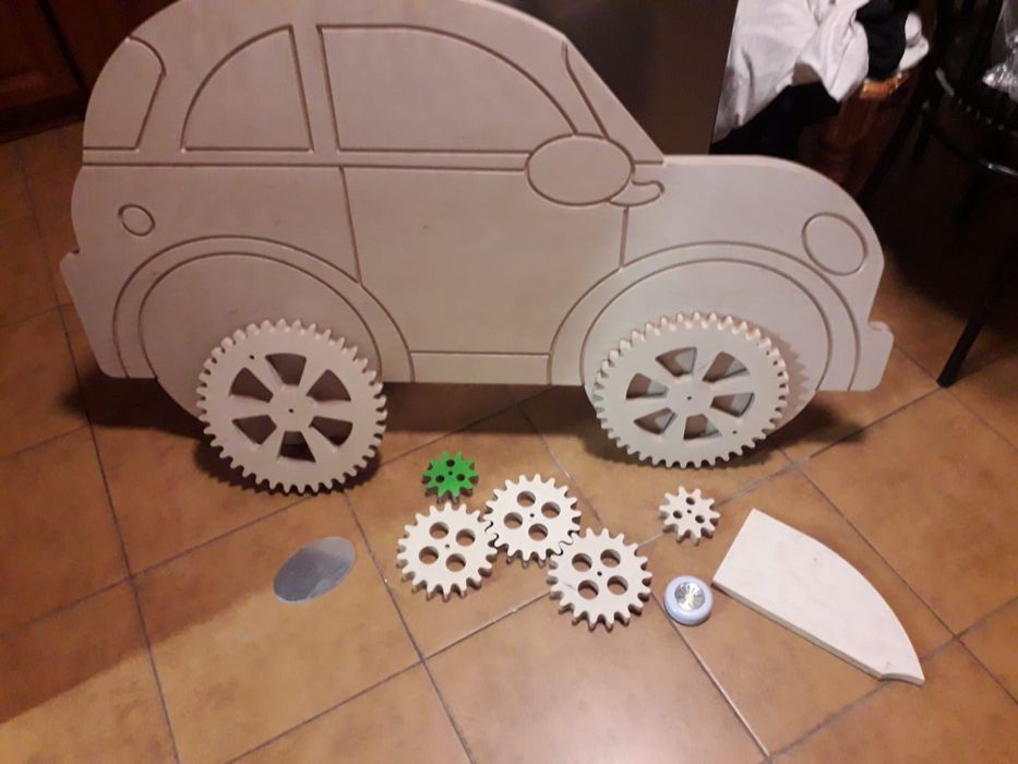 Tablica manipulacyjna samochodzik  do skończenia