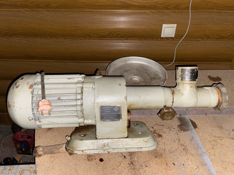 Мʼясорубка електрична