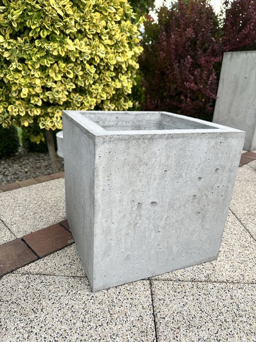 Donica  betonowa ogrodowa  80x40x40 cm beton