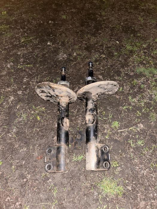 Стійка амортизаторна передня Tiggo T11 (права)