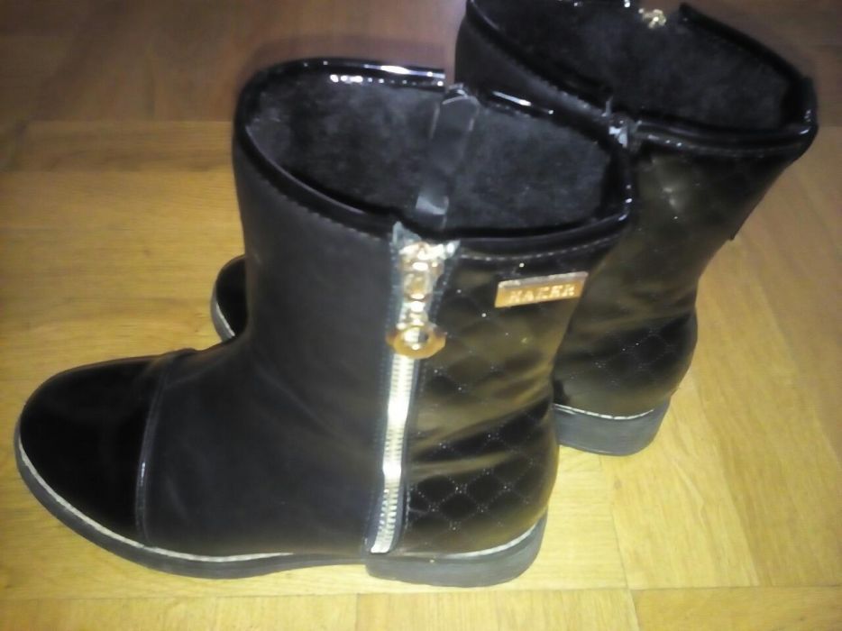 Kozaki zimowe dziewczyna