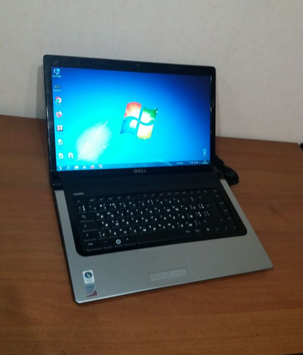 Ноутбук Dell Studio 1555/ 15.6" Intel/ 4 Gb/ Hdd  0 Gb