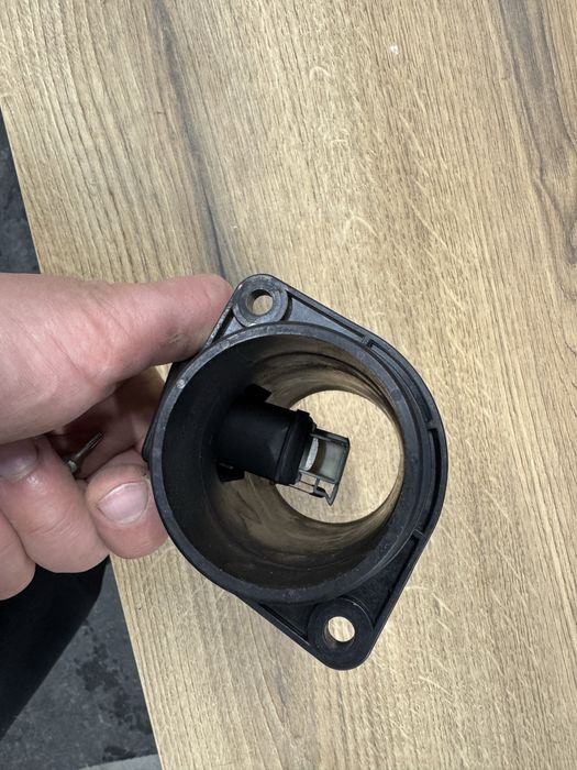 Расходомер воздуха Renault Trafic II 2.0dci M9R + 2.5dci