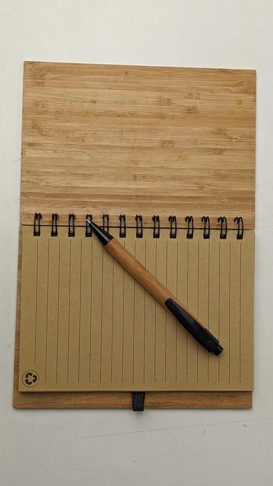 Caderno de Bambo com caneta