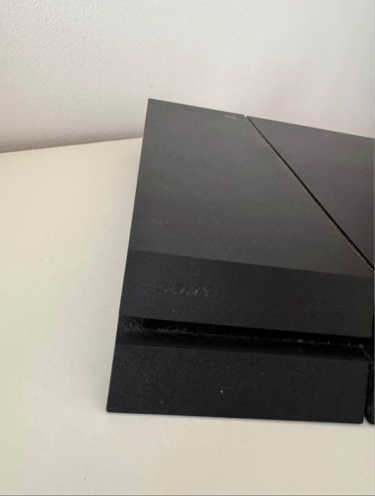 PS4 em excelente estado