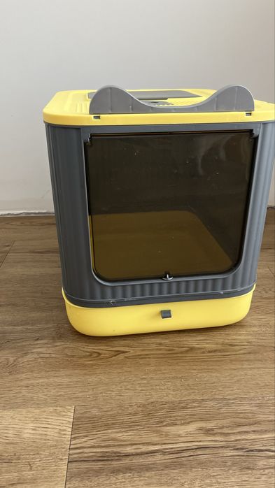 Закритий туалет для кота