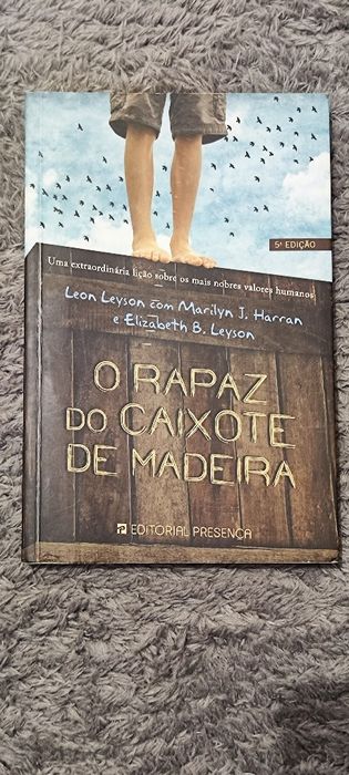 Varios livros crianças