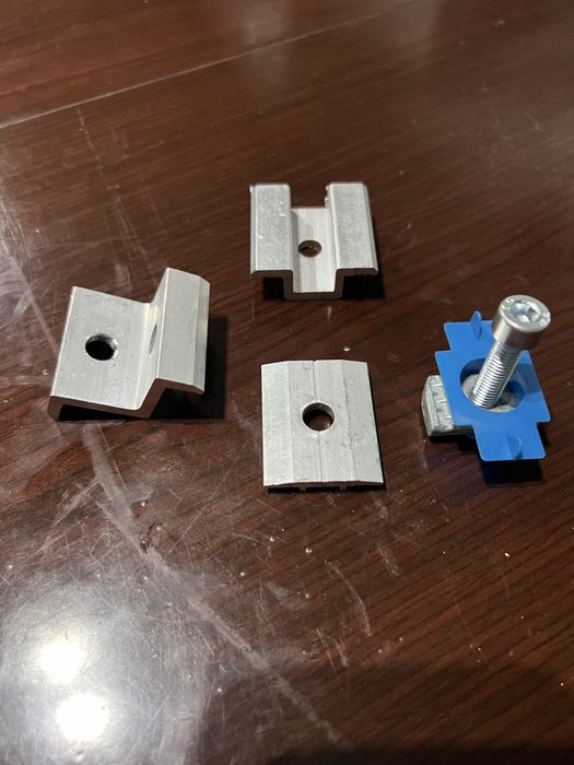 Кріплення для сонячних панелей