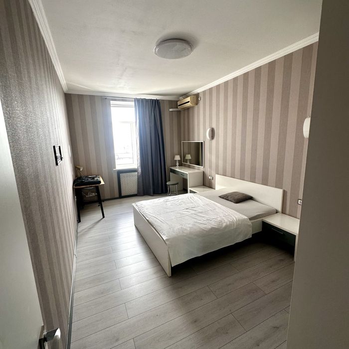 Оренда 1+1  метро Палаці Украіна Киів від власника