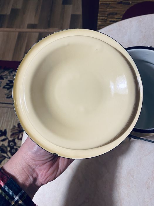 Бідон емальований кастрюля банка збанок