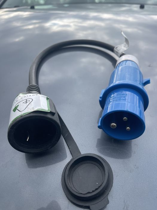 Adaptador tomada autocaravana