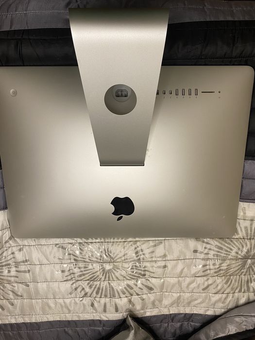 Apple iMac 21.5"