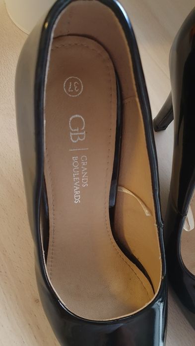 Sapatos de salto alto para senhora