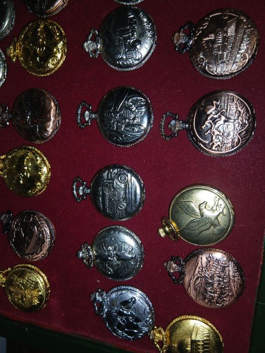 Coleção 30 relogio bolso  240 €