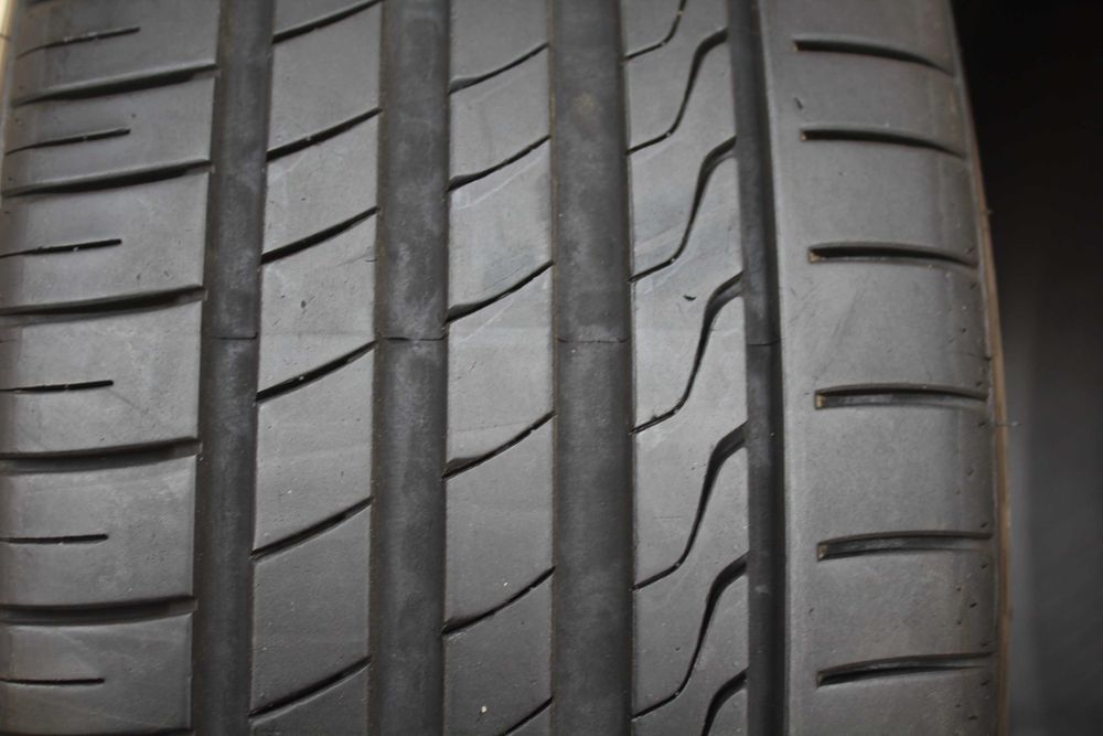 225 35 R19 Imperial Ecosport 2