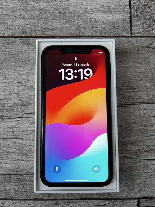 Apple iPhone 11  pojemnosc 64Gb