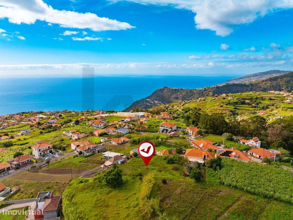 Terreno com 1.126,98 m2 – Canhas, Ponta do Sol