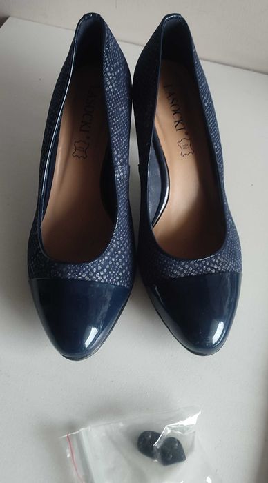 Lasocki granatowe czółenka 37 dł wkładki 23,5