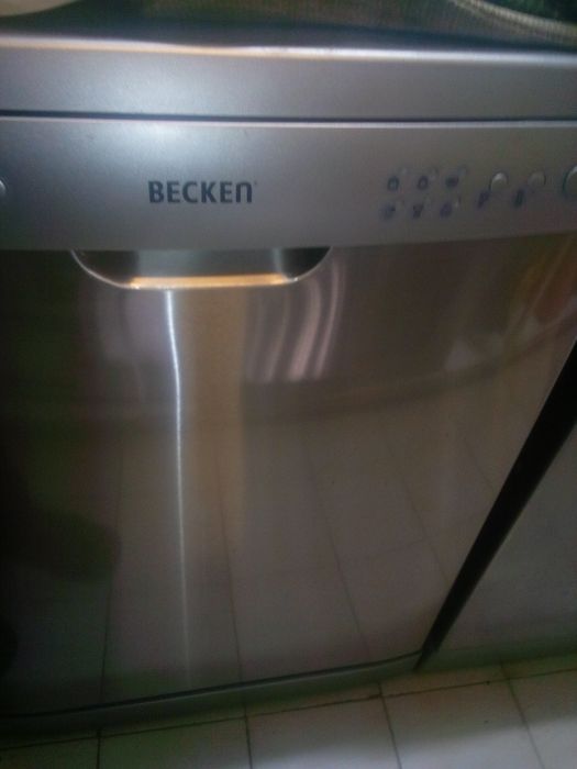 Vendo várias Maqs. De lavar a loiça de óptima, qualidade , bons precos