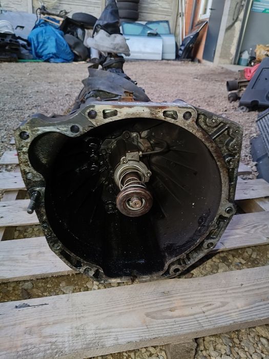 Suzuki grand Vitara 2 1.9 DDiS skrzynia biegów reduktor komplet