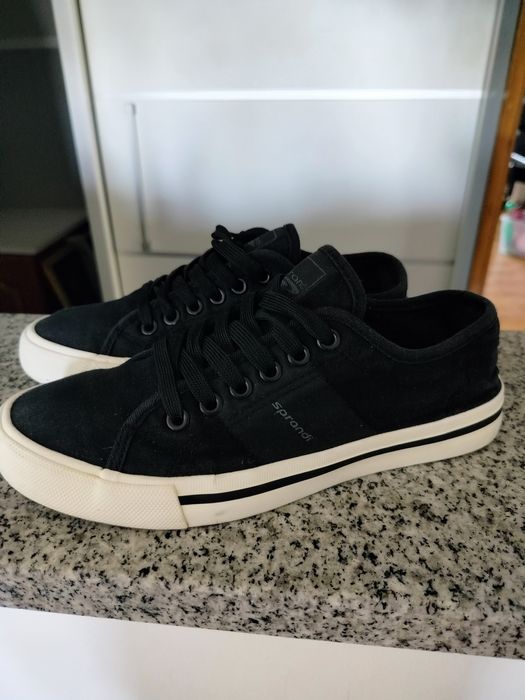 Czarne trampki Sprandi