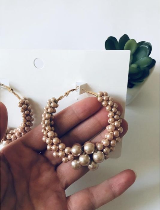 Сережки h&m.