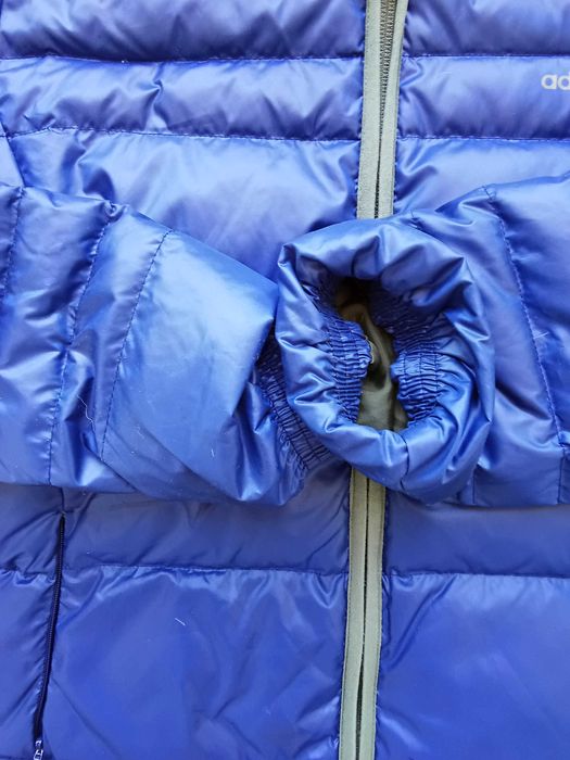 Фирменный пуховик adidas в отличном состоянии р.44-46