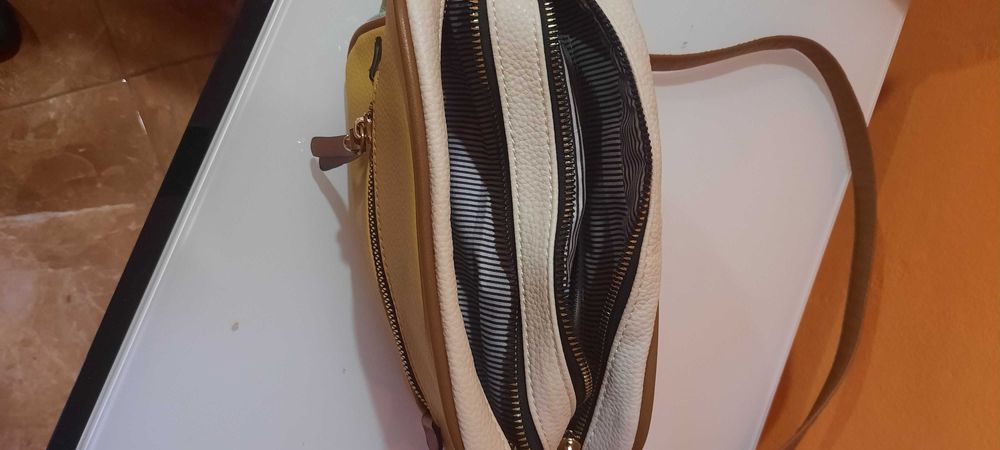 Mala / Bolsa tiracolo, como nova