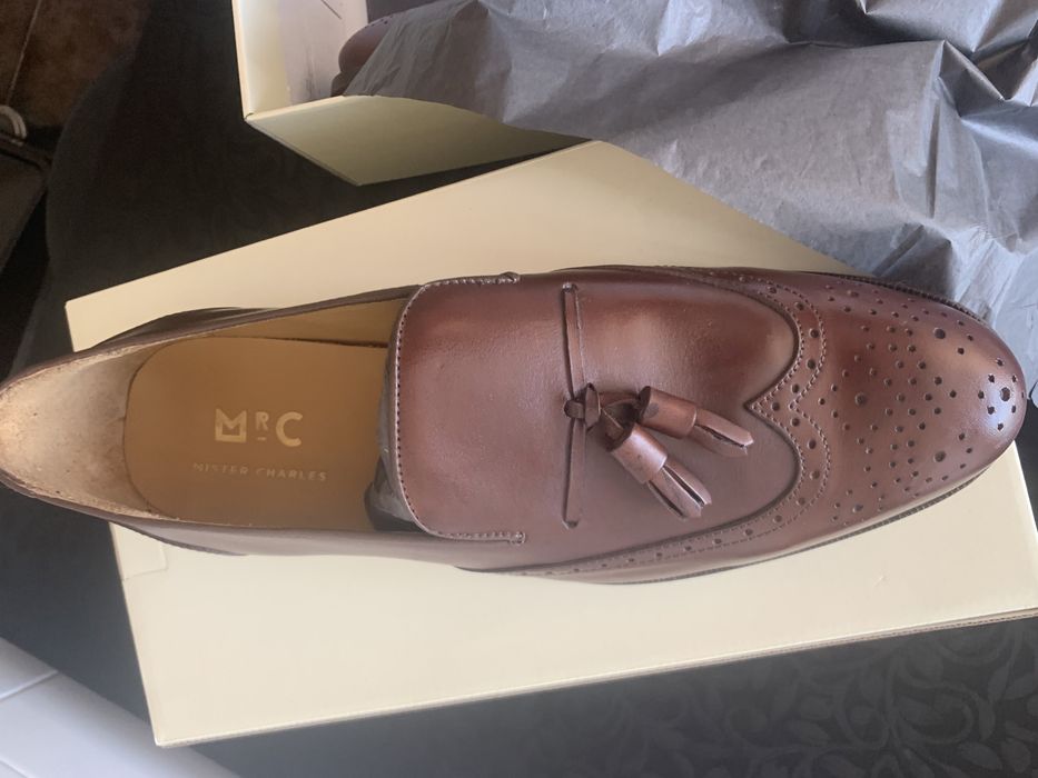 Sapatos Mr Charles loafers picotados NOVOS