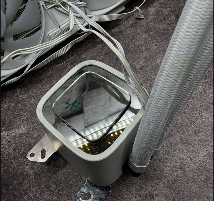 Водяное охолодление Deepcool LS 720