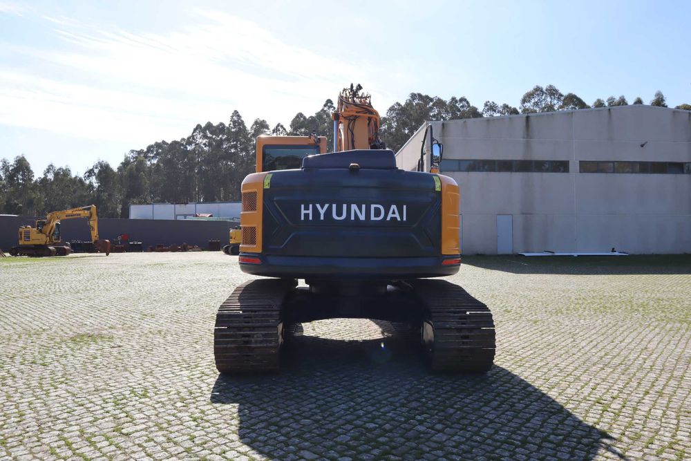 2017 Hyundai HX235LCR Escavadora Giratória de Rastos