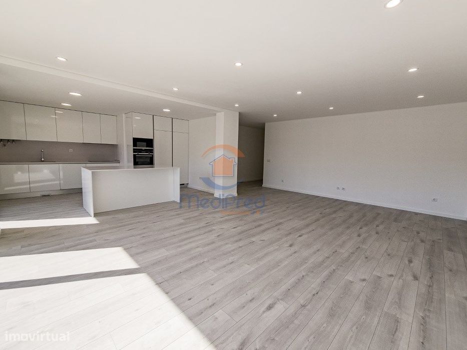 Apartamento T2 em construção - Montijo