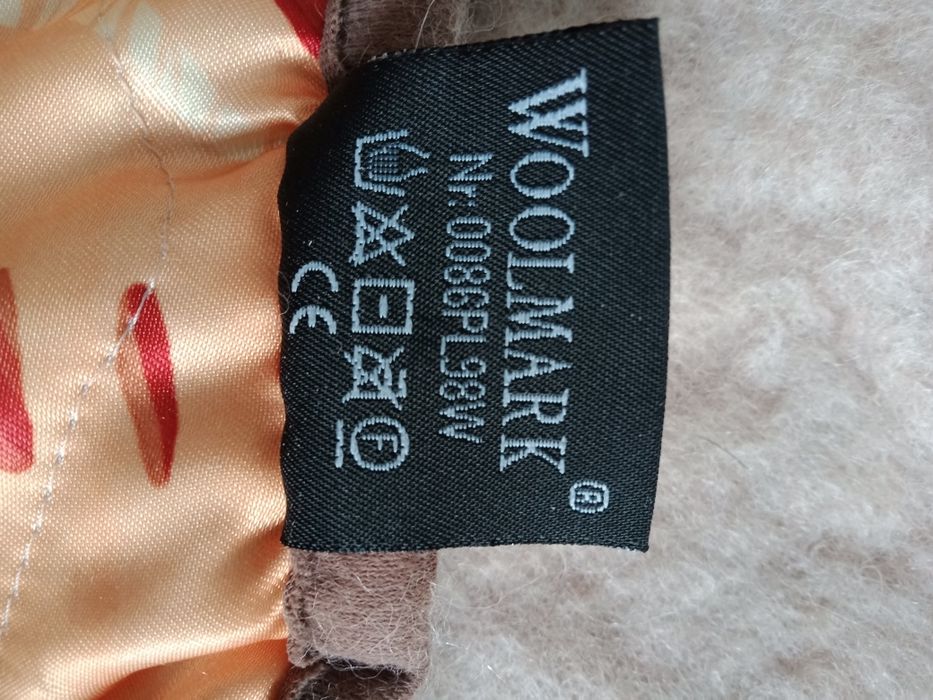 Poszewki i poduszka WOOLMARK wełna merynosa z satyną