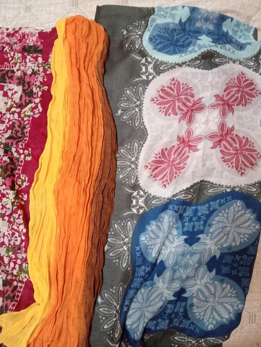 Продам жіночі хустки