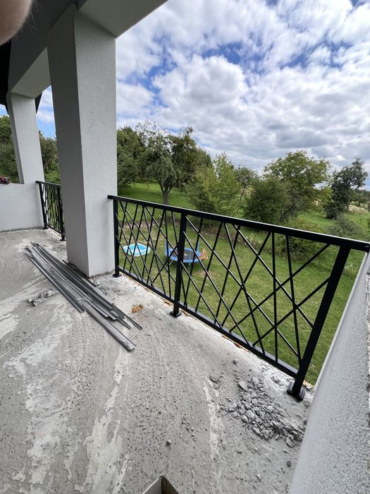 Металеві перила на балкон