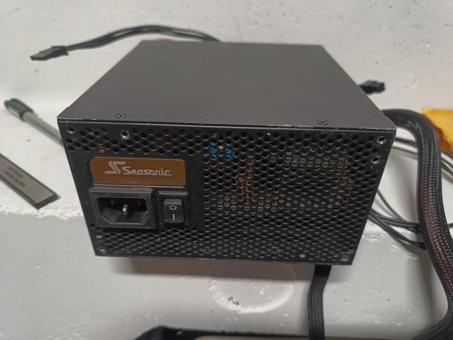 Zasilacz komputerowy Seasonic X-series 560W