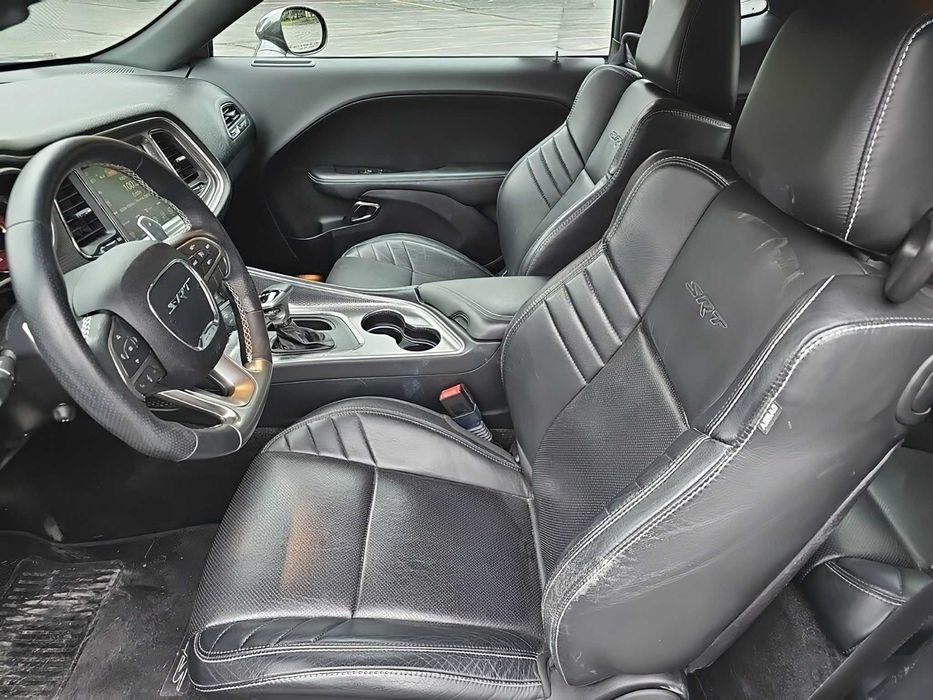 Dodge Challenger SRT Hellcat      2017