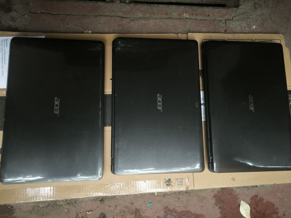 Ноутбуки, 3шт,  Aser Aspire E1  б/у на запчастини