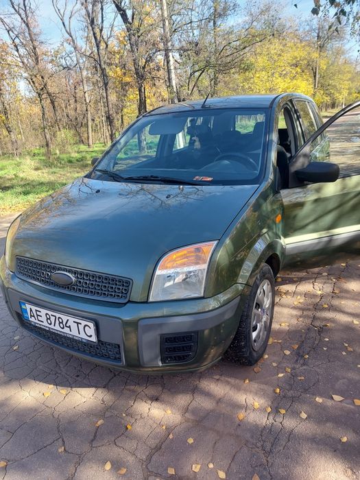 Продам свой ухоженный автомобиль