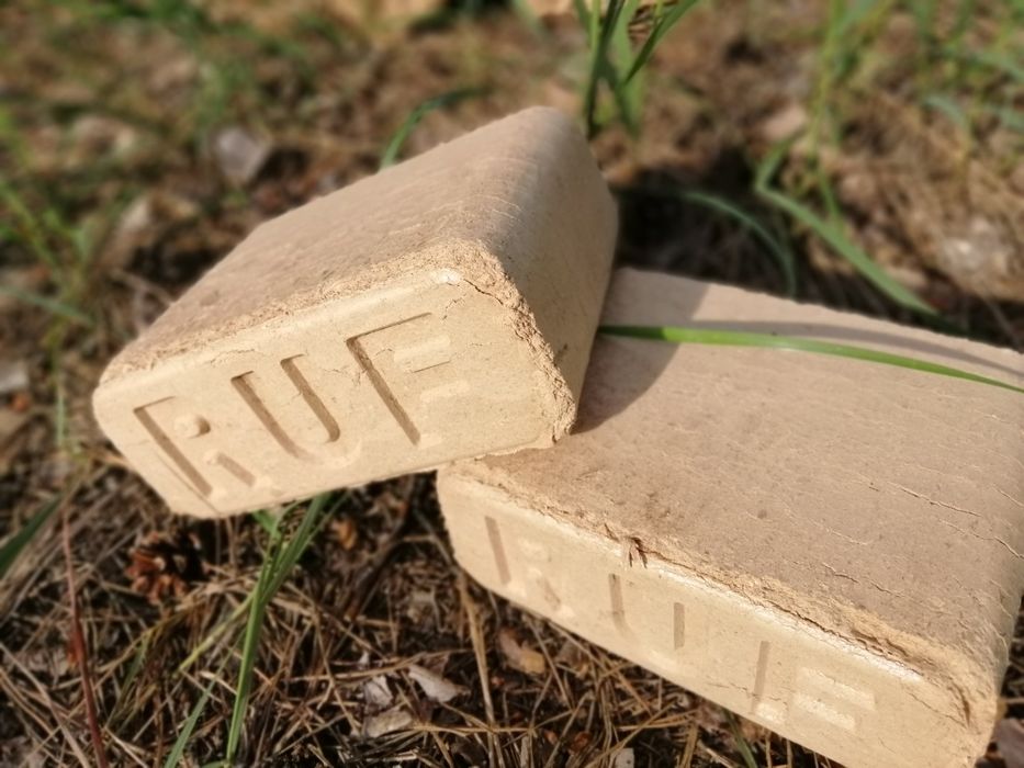 Брикет РУФ дубовый светлый. Доставка по Киеву и области