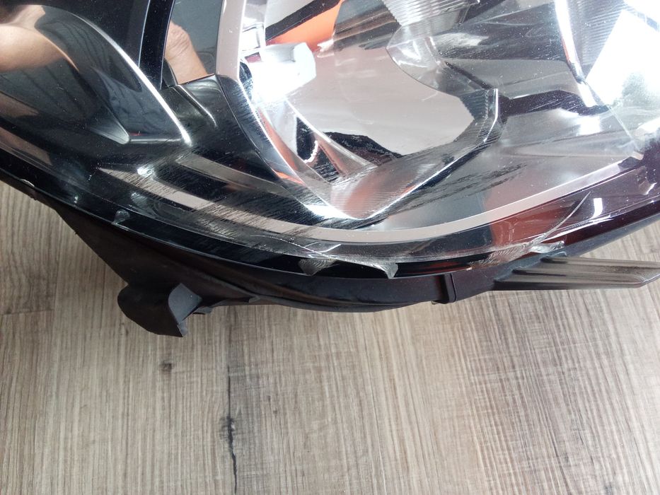 Farol Peugeot 308 de 2017