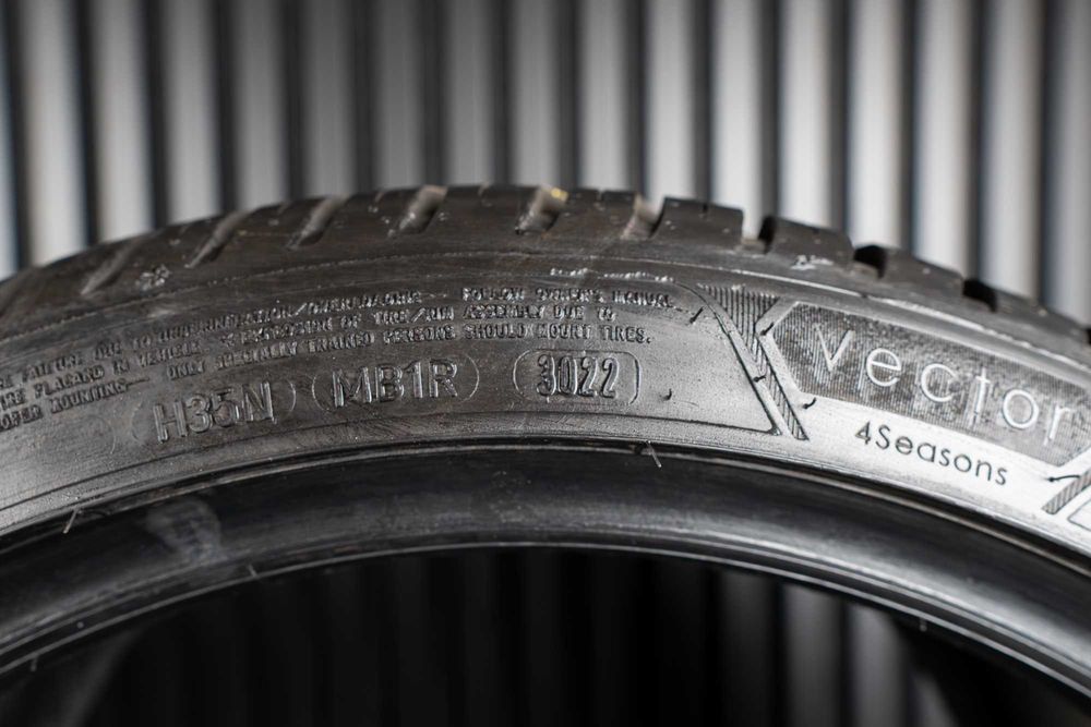 Goodyear VECTOR 4SEASONS G2 225/40 R18 92 Y opony całoroczne