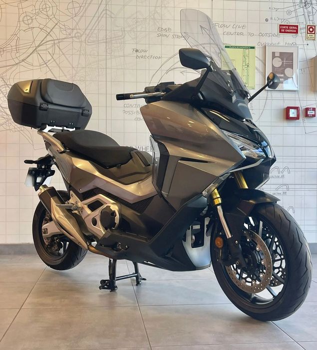 Honda Forza 750